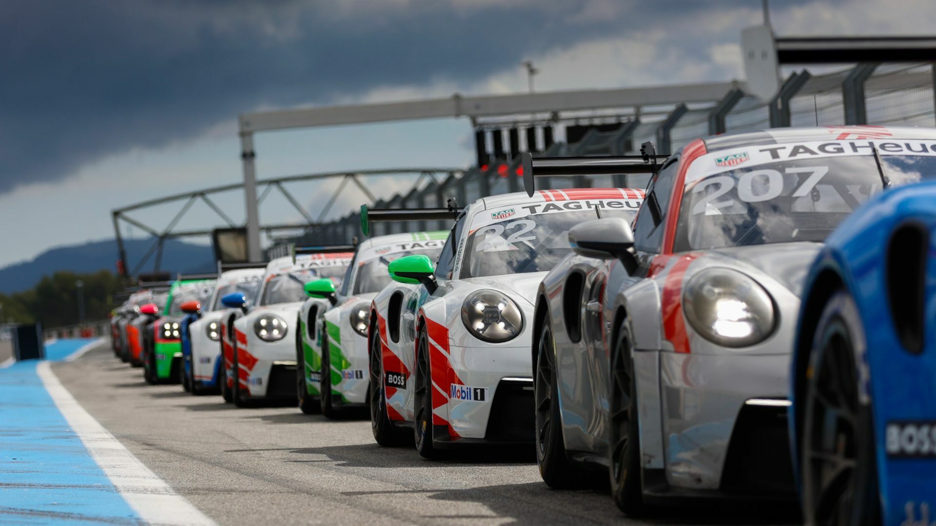 Auftakt zum Porsche Sports Cup Suisse Motorsport Schweiz Auto Sport