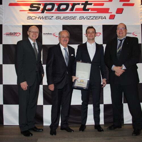 Andreas Michel, Paul Gutjahr, Award-Gewinner Louis Delétraz und Patrick Rädersdorf  © Eichenberger Motorsport Schweiz | Auto Sport Schweiz