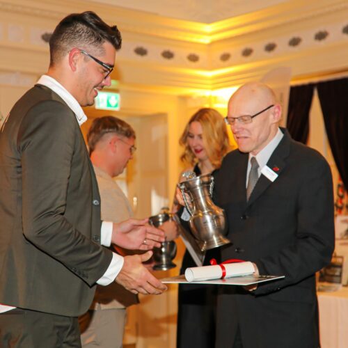 Michaël Burri und NSK-Präsident Andreas Michel © myrally.ch Motorsport Schweiz | Auto Sport Schweiz