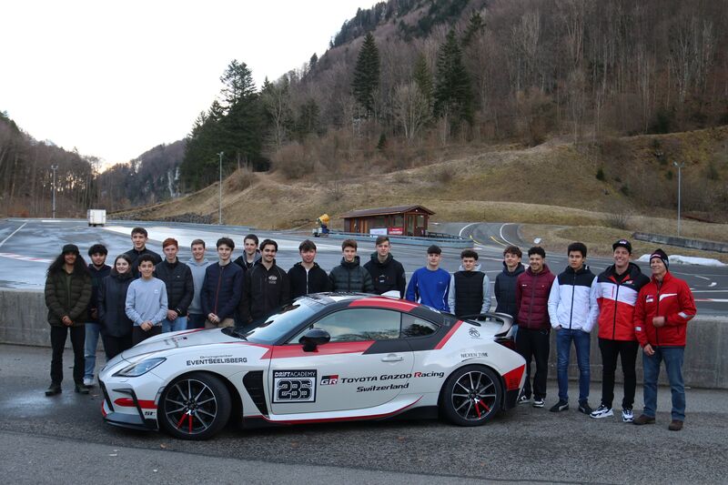 Young Drivers Seelisberg 2024 Gruppenfoto Motorsport Suisse | Auto Sport Suisse